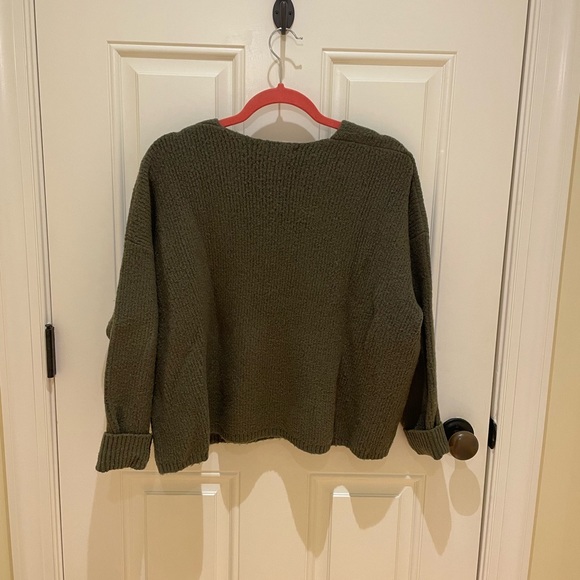 Green French Connection Sweater - Picture 2 of 2